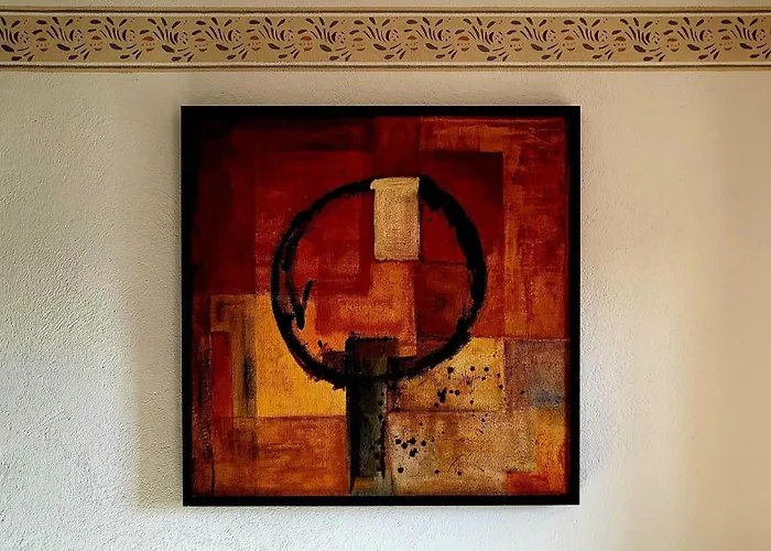 Hisa Manira Nyaraló *