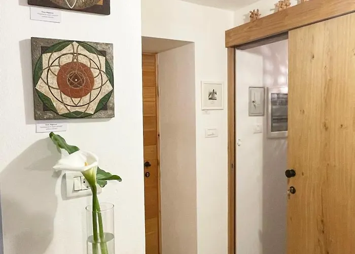 Hisa Manira * Ajdovščina